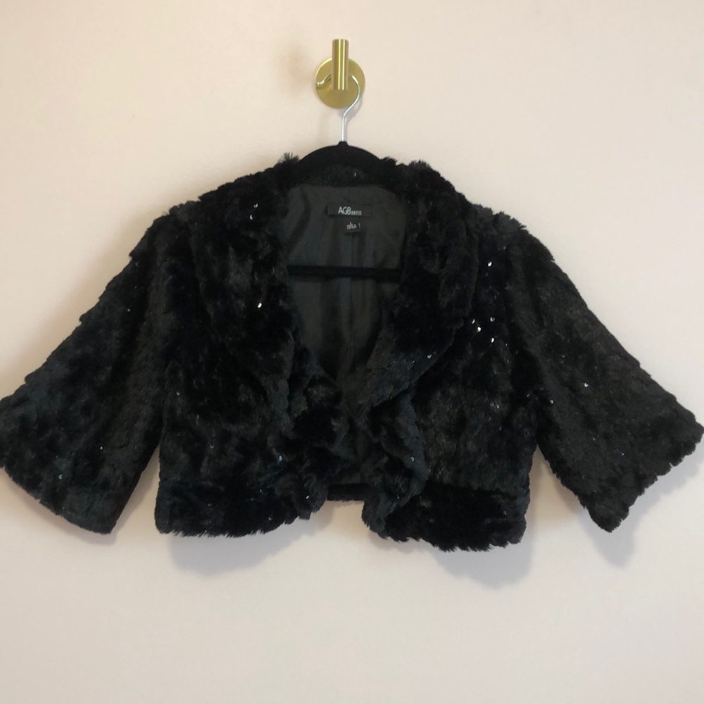 AGB Dress Cropped Faux Fur Cap Jacket with Sequins L 10/12